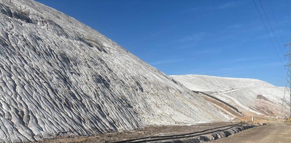 La Vanguardia analiza el horizonte de restauración de la montaña de sal de Sallent